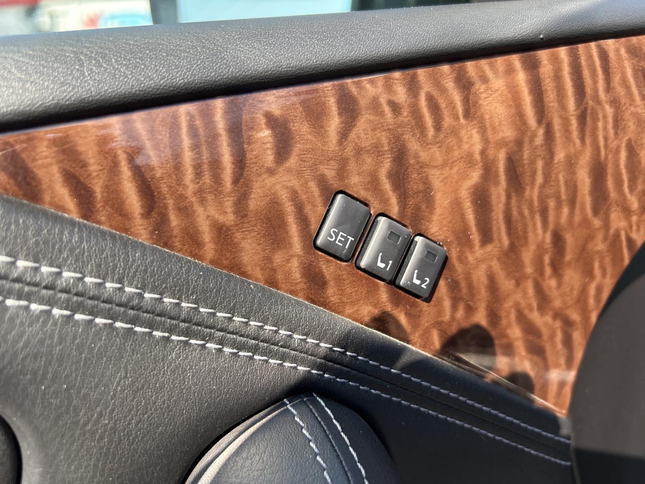 2017 Nissan Armada PLATINUM, CLEAN CARFAX, 7 PASS, HEATED LEATHER! - Photo #10