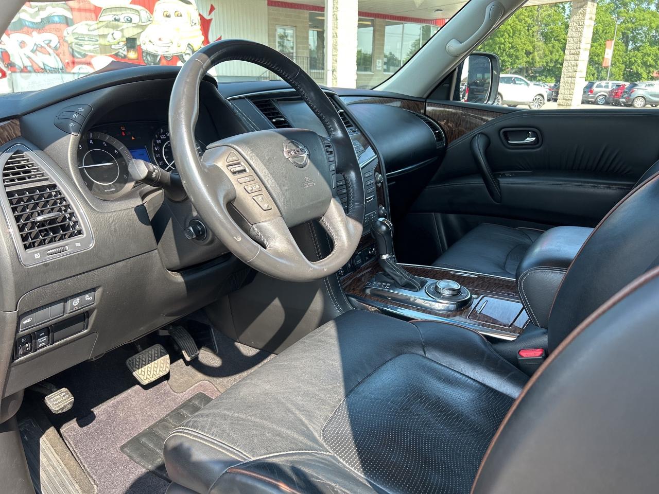 2017 Nissan Armada PLATINUM, CLEAN CARFAX, 7 PASS, HEATED LEATHER! - Photo #11