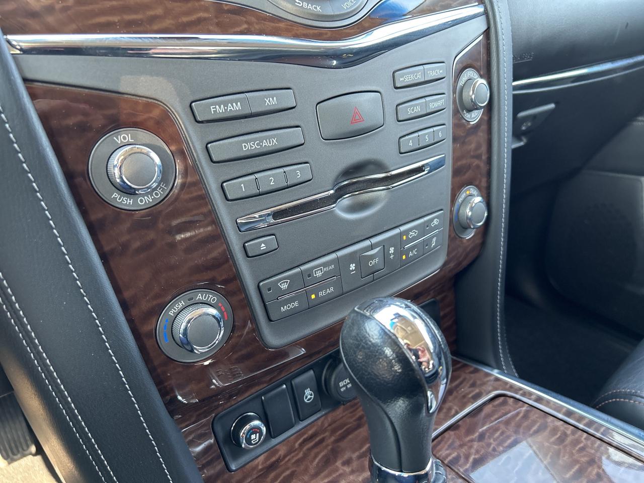 2017 Nissan Armada PLATINUM, CLEAN CARFAX, 7 PASS, HEATED LEATHER! - Photo #20