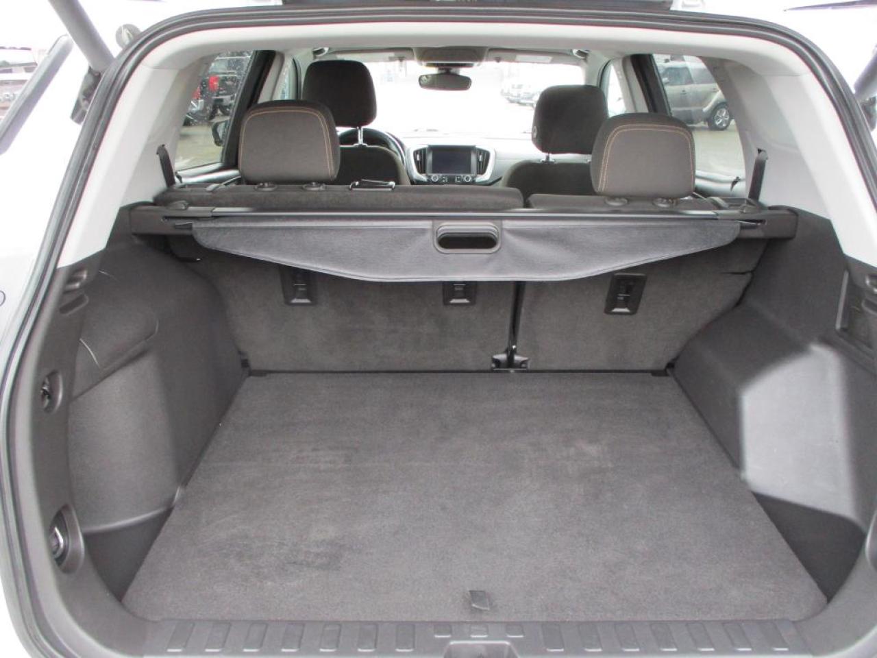 2021 GMC Terrain SLE AWD Photo8