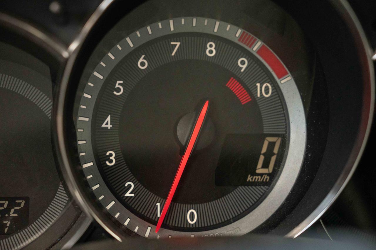 2010 Mazda RX-8 Coupe - Photo #32