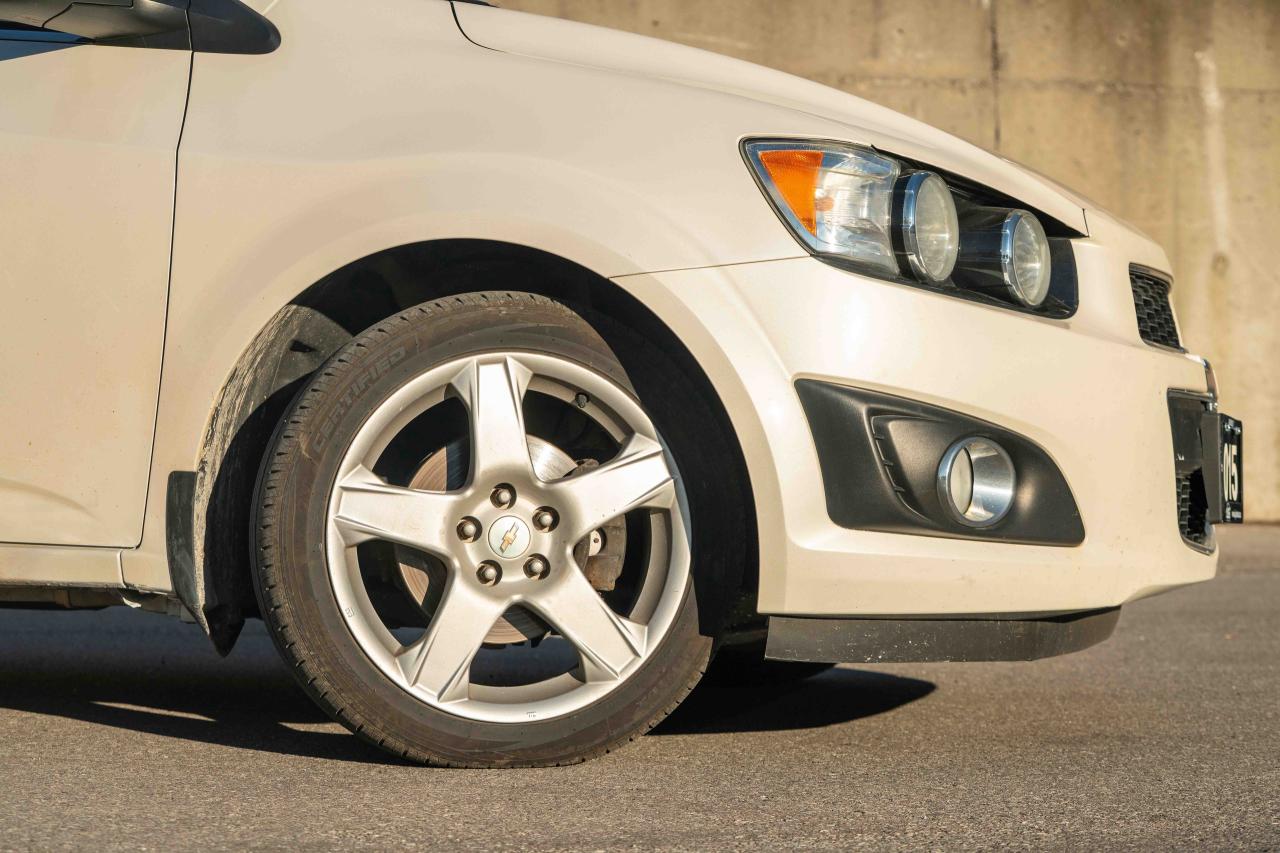 2015 Chevrolet Sonic LTZ - Photo #9