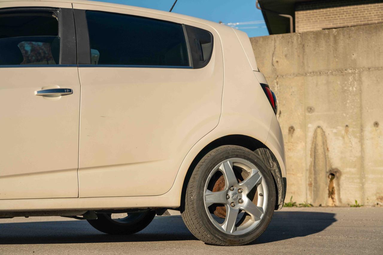 2015 Chevrolet Sonic LTZ - Photo #15