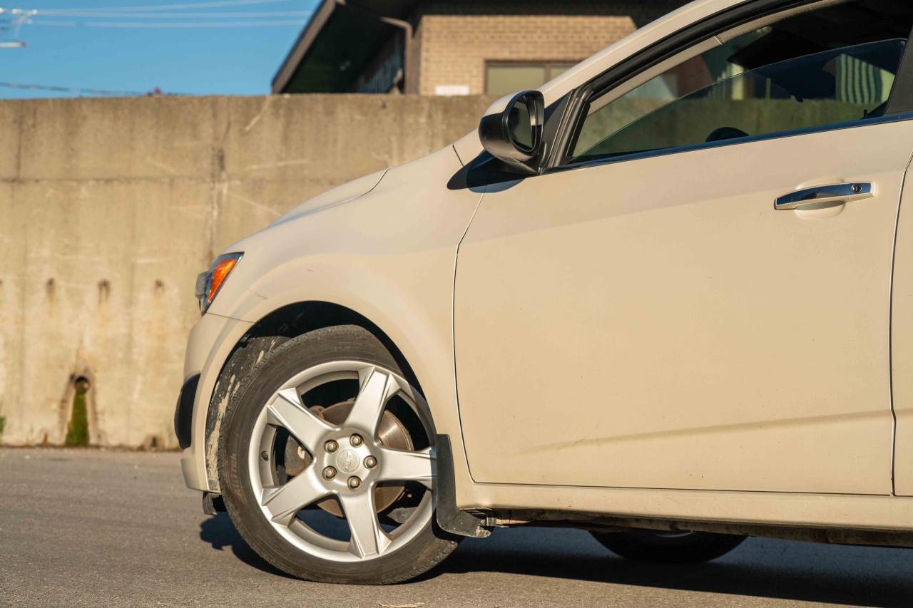 2015 Chevrolet Sonic LTZ - Photo #16