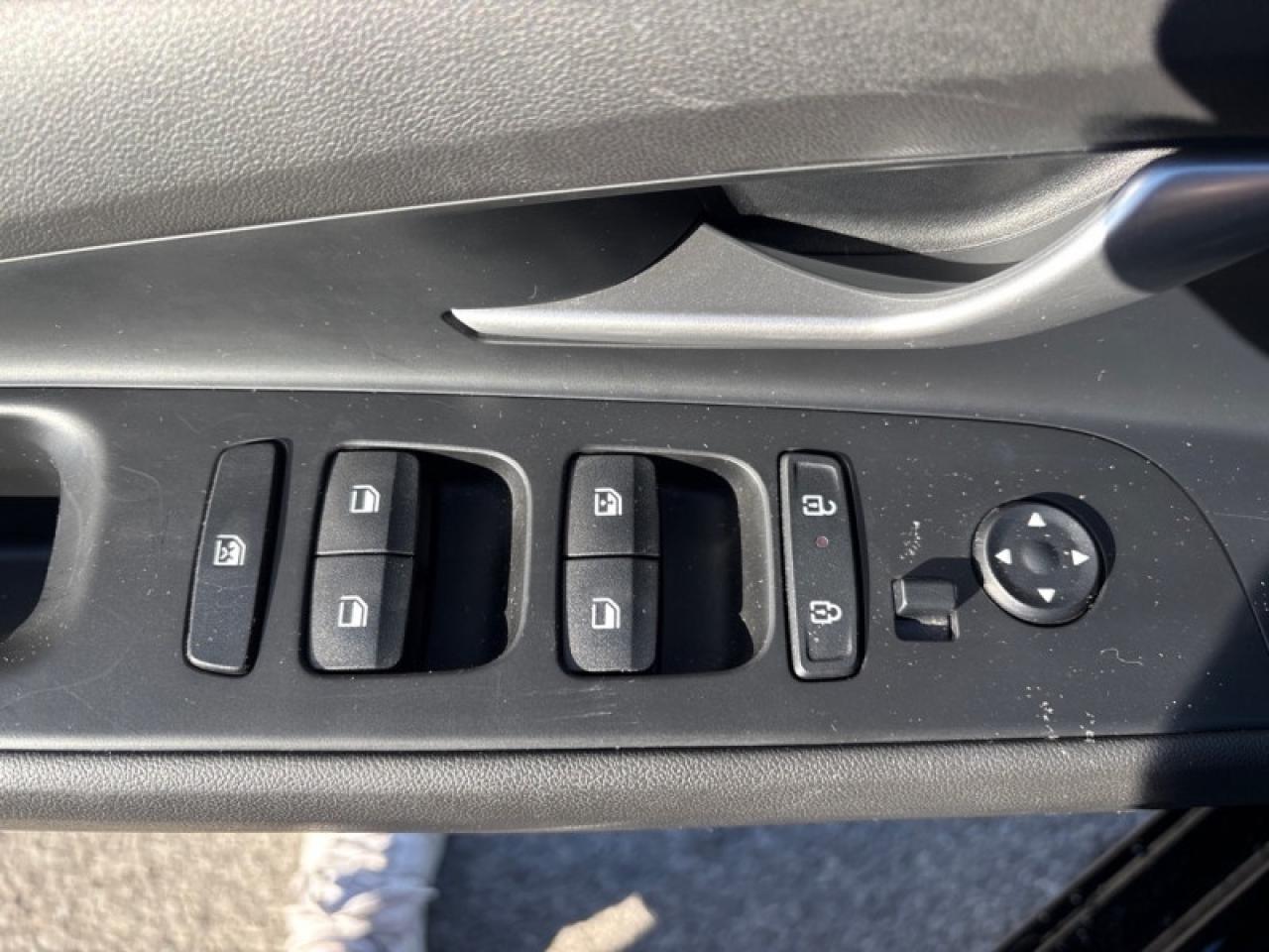 2024 Hyundai Elantra Preferred IVT w/Tech Pkg Photo