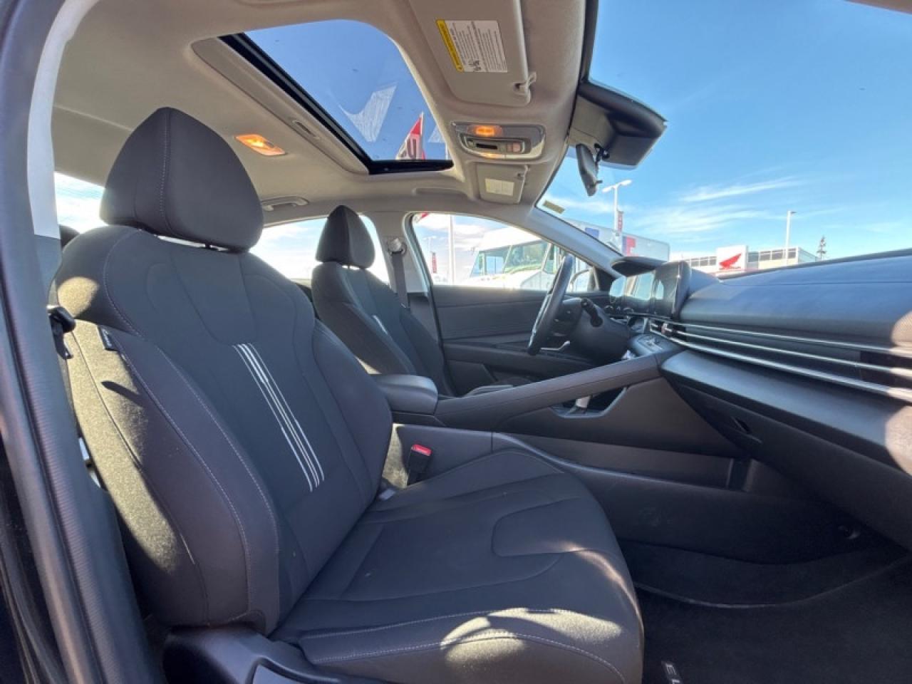 2024 Hyundai Elantra Preferred IVT w/Tech Pkg Photo