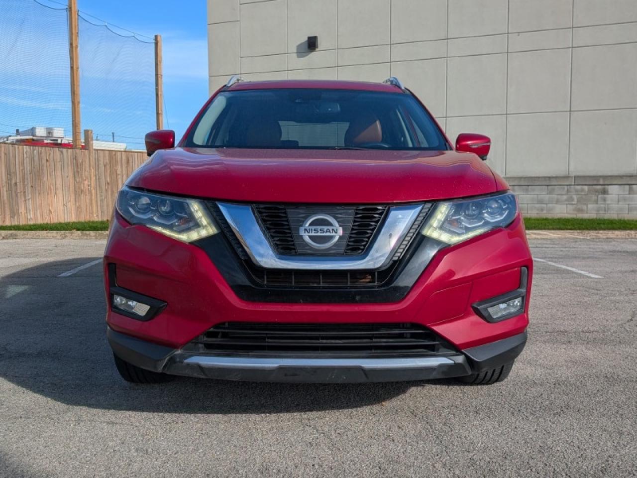 2017 Nissan Rogue SL Platinum  **LOW MILEAGE** Photo