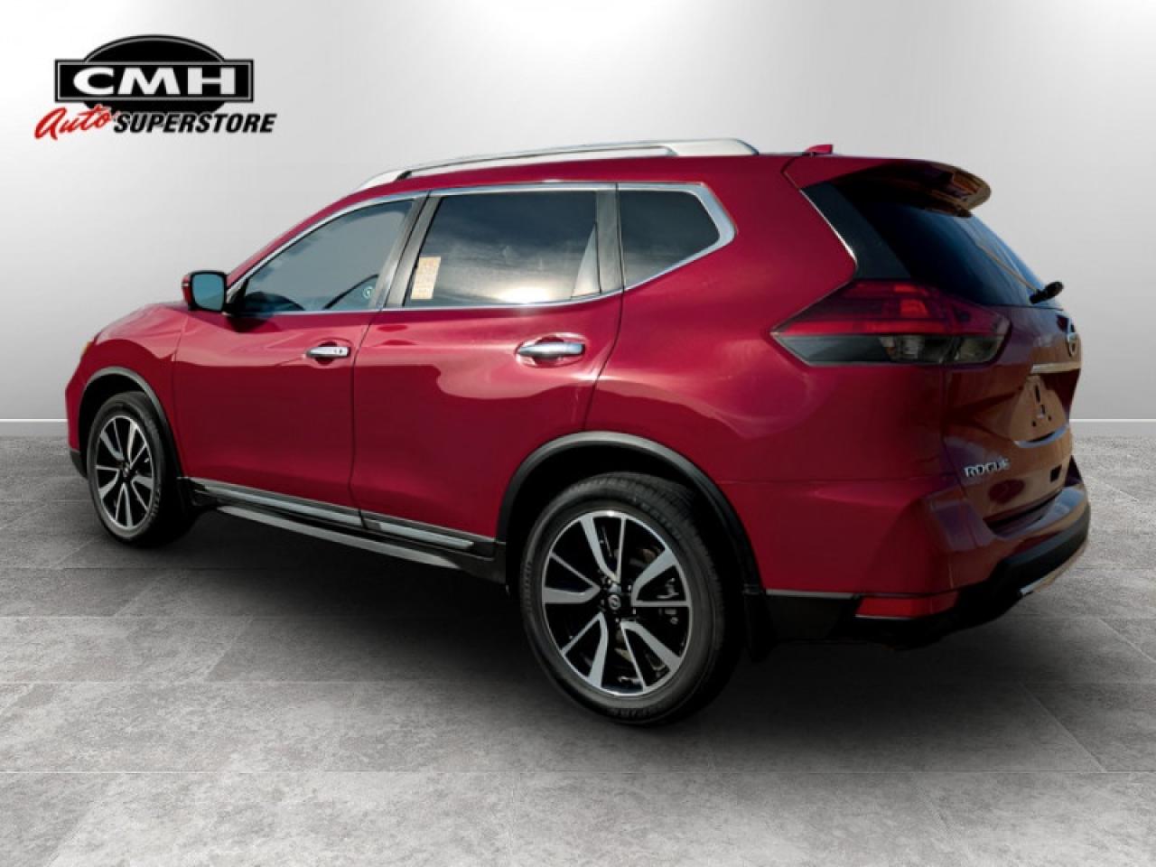 2017 Nissan Rogue SL Platinum  **LOW MILEAGE** Photo2