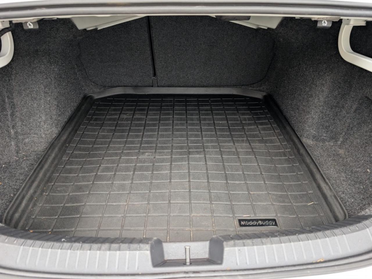 2019 Volkswagen Jetta Comfortline  **LOW MILEAGE - MANUAL** Photo