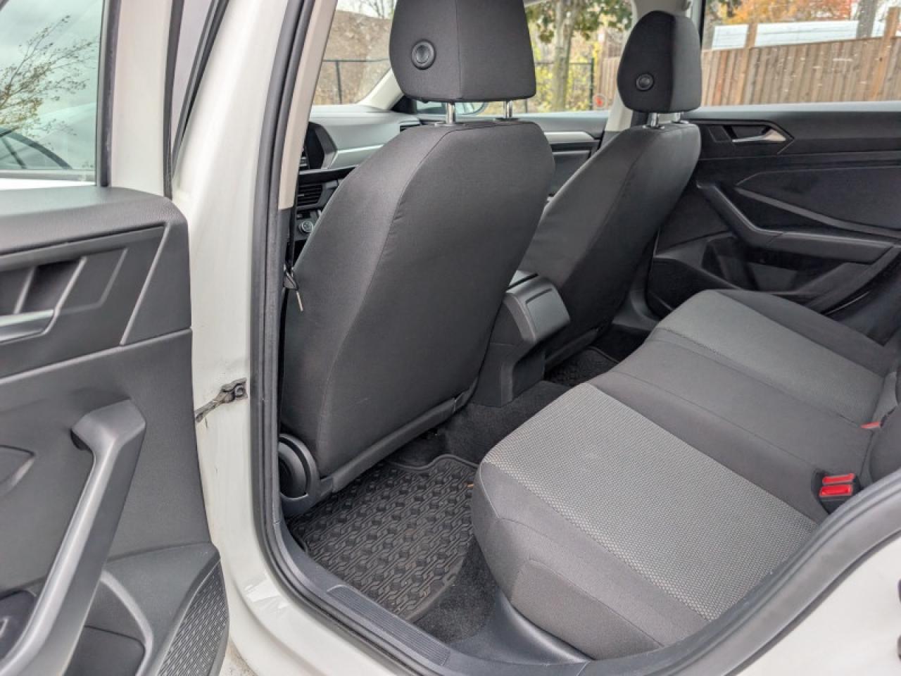 2019 Volkswagen Jetta Comfortline  **LOW MILEAGE - MANUAL** Photo