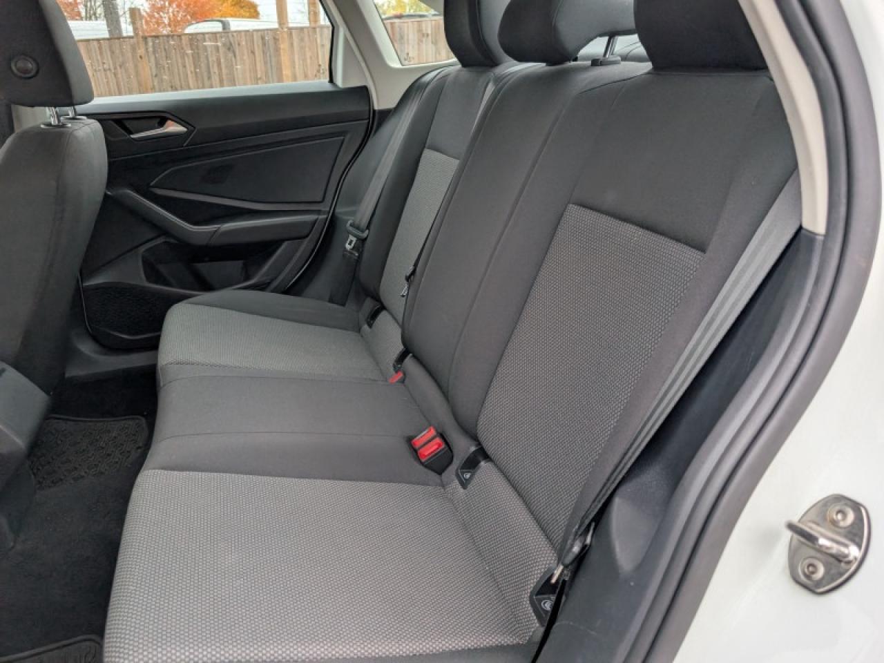 2019 Volkswagen Jetta Comfortline  **LOW MILEAGE - MANUAL** Photo