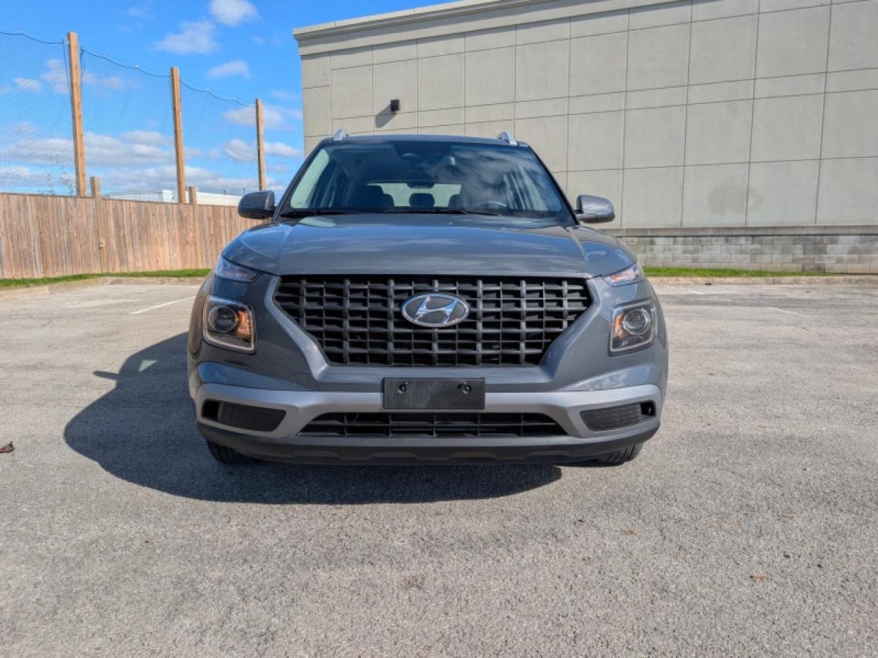 2025 Hyundai Venue Preferred IVT  **CLEAN CF - 1 OWNER** Photo