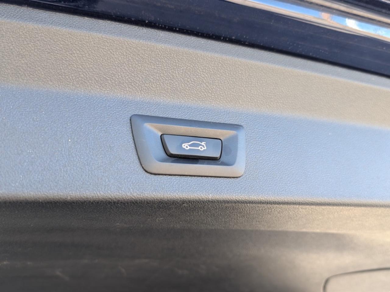 2023 BMW X3 xDrive30e  **PLUG-IN HYBRID - LOW KMS** Photo