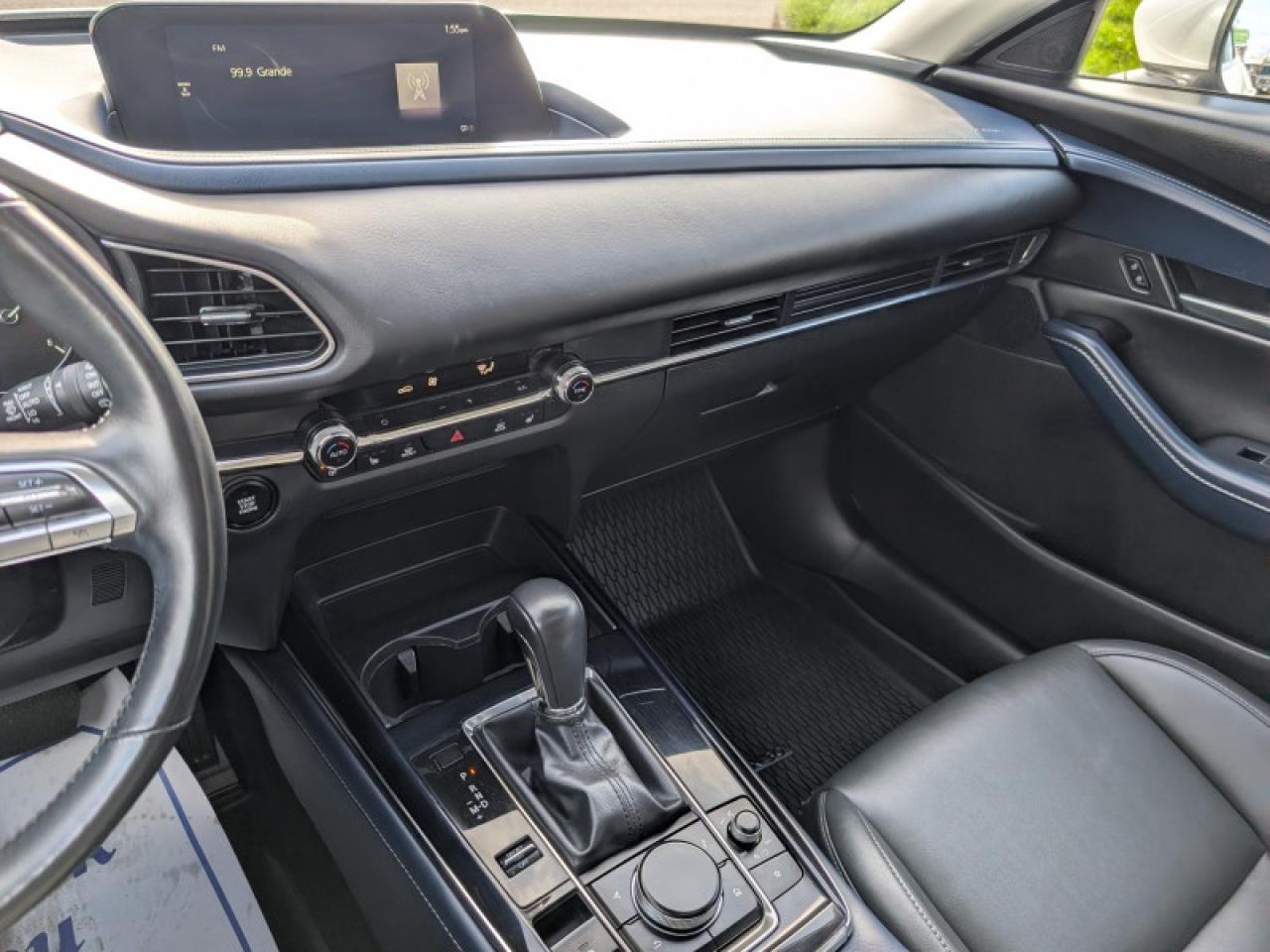 2021 Mazda CX-30 GS Luxury  **VERY LOW KMS - LUXURY PKG** Photo