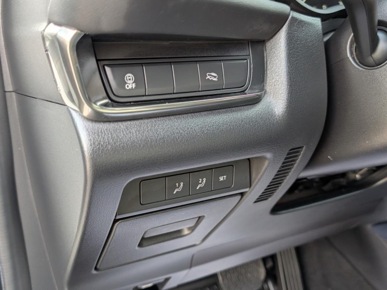 2021 Mazda CX-30 GS Luxury  **VERY LOW KMS - LUXURY PKG** Photo