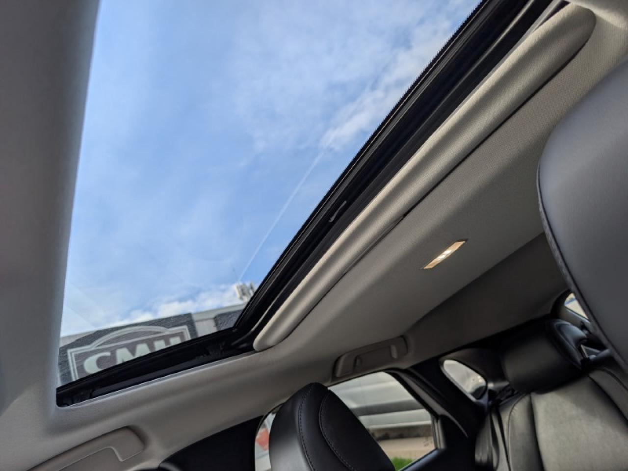 2021 Mazda CX-30 GS Luxury  **VERY LOW KMS - LUXURY PKG** Photo