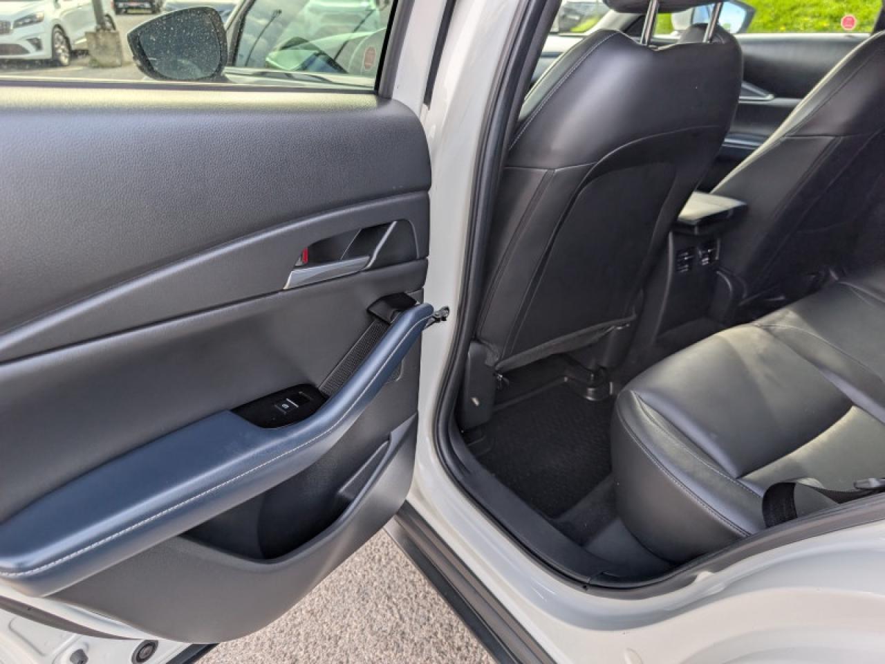 2021 Mazda CX-30 GS Luxury  **VERY LOW KMS - LUXURY PKG** Photo