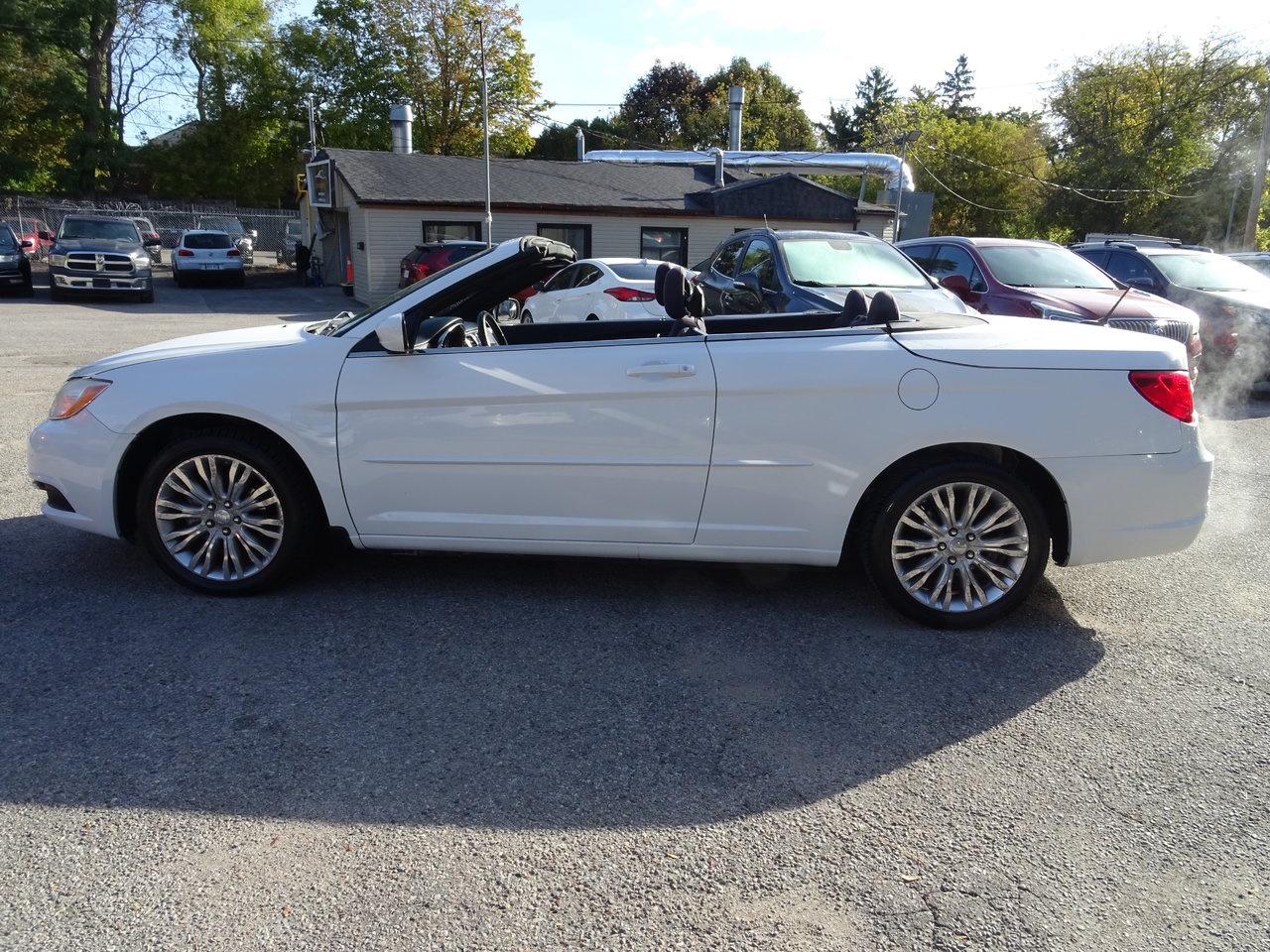 Used 2013 Chrysler 200 Touring for sale in Scarborough, ON