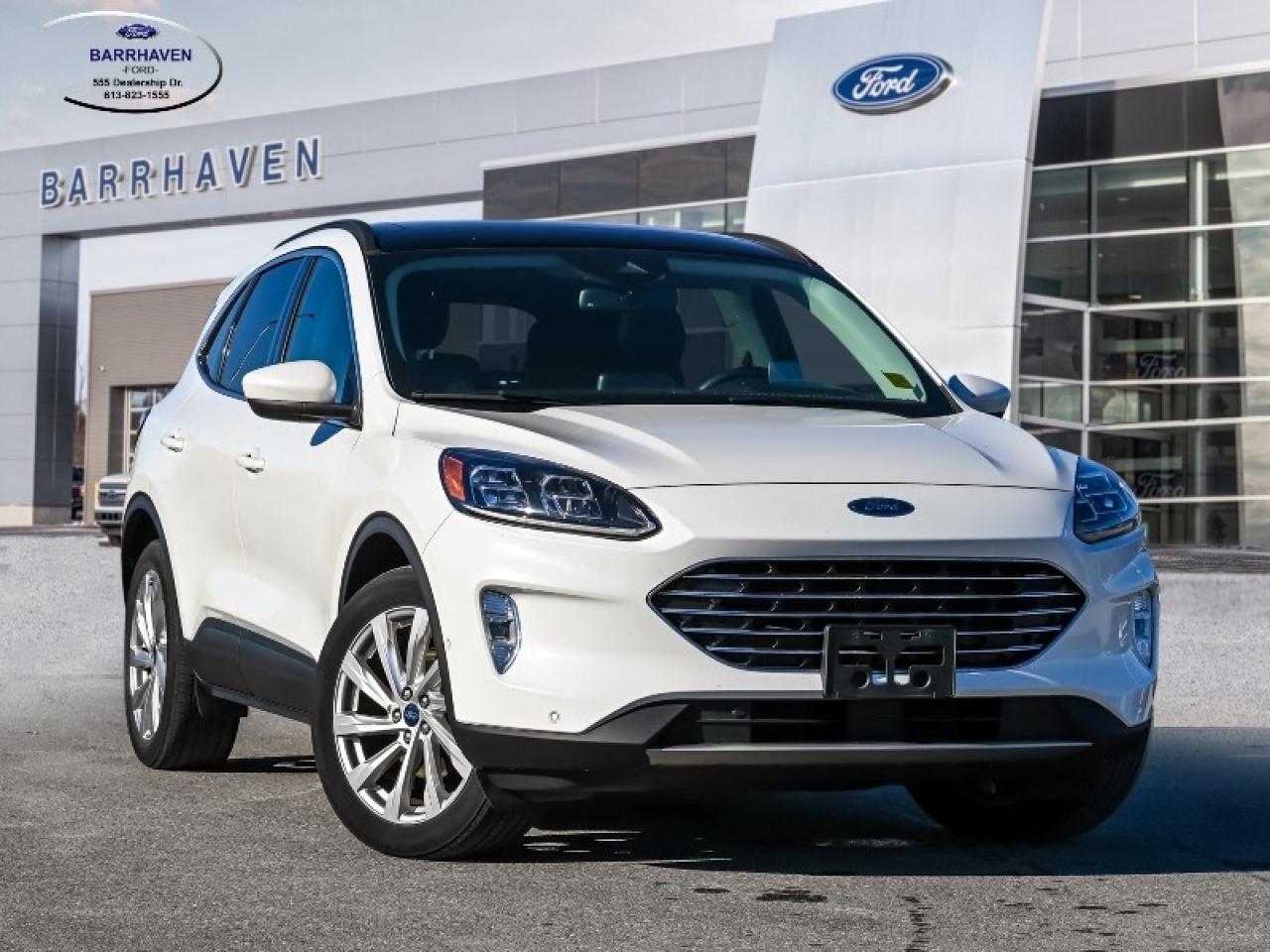 Used 2022 Ford Escape Titanium Hybrid for sale in Ottawa, ON