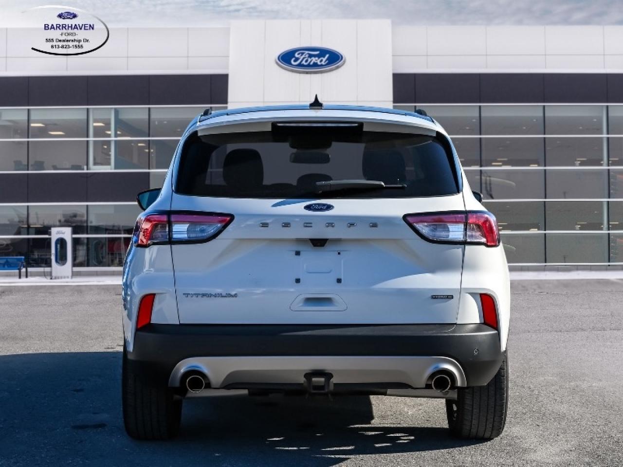 2022 Ford Escape Titanium Hybrid Photo4