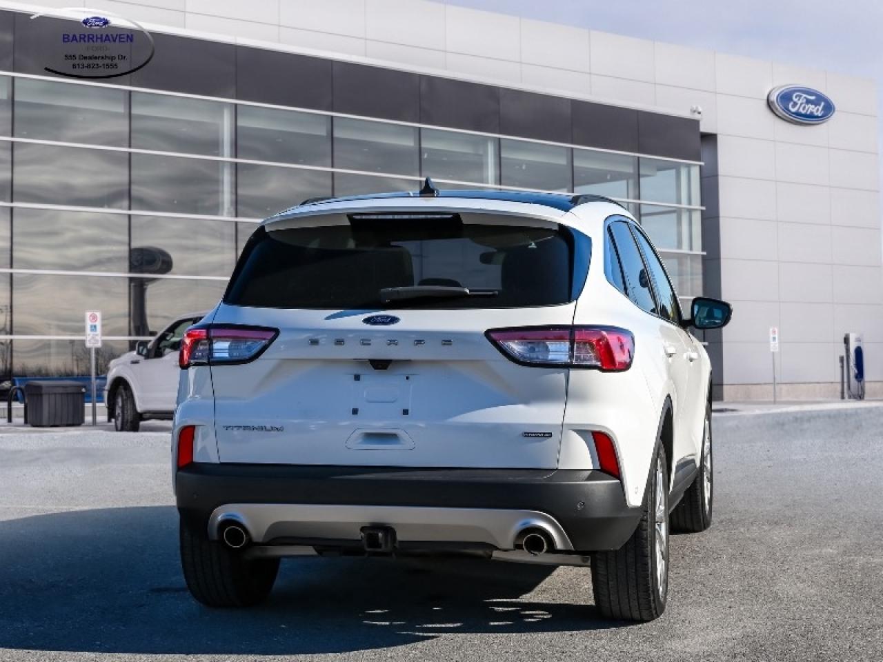 2022 Ford Escape Titanium Hybrid Photo3