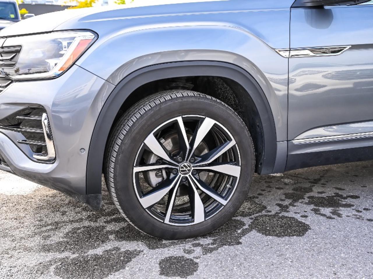 2024 Volkswagen Atlas EXECLINE Photo