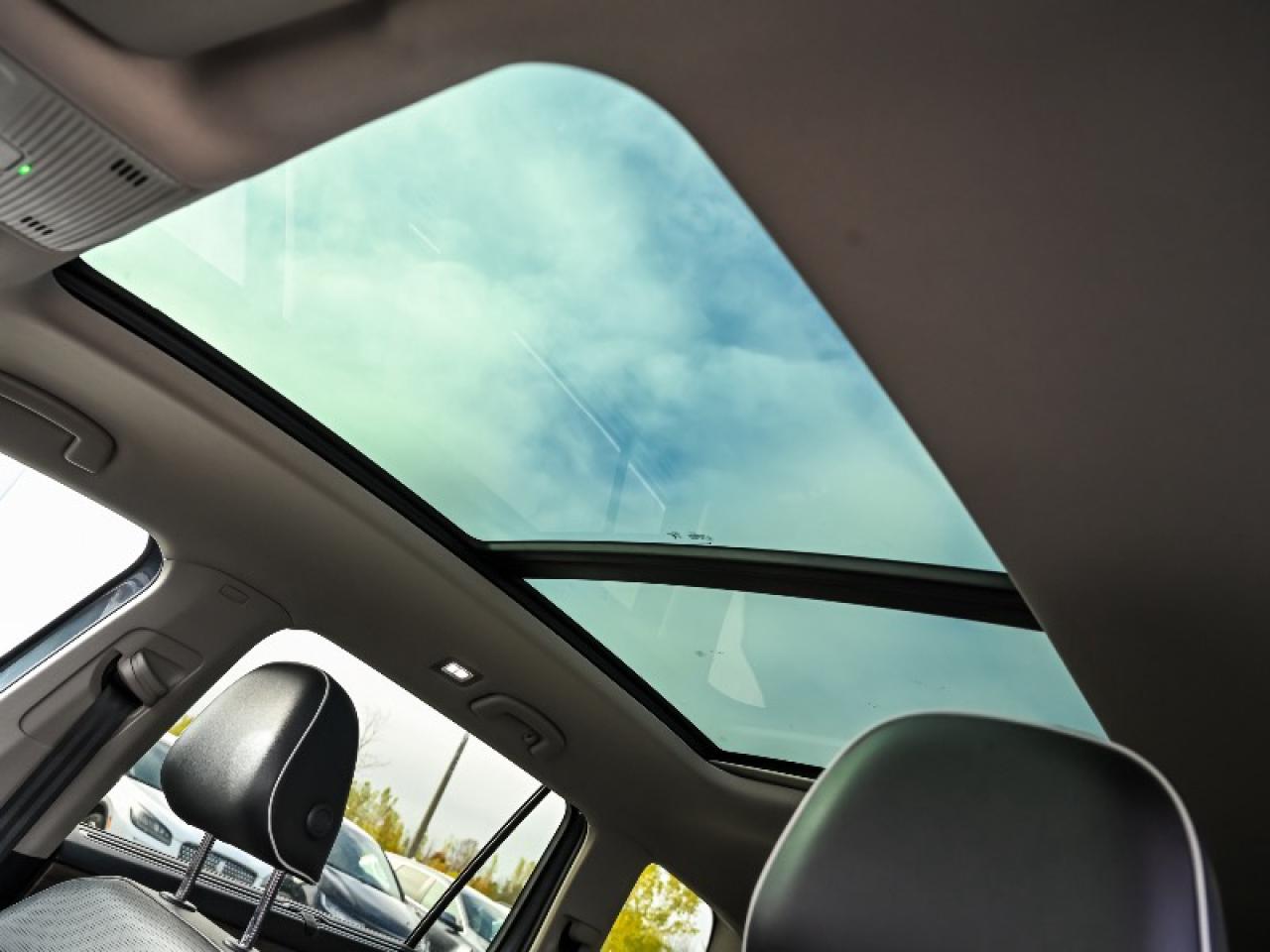 2024 Volkswagen Atlas EXECLINE Photo