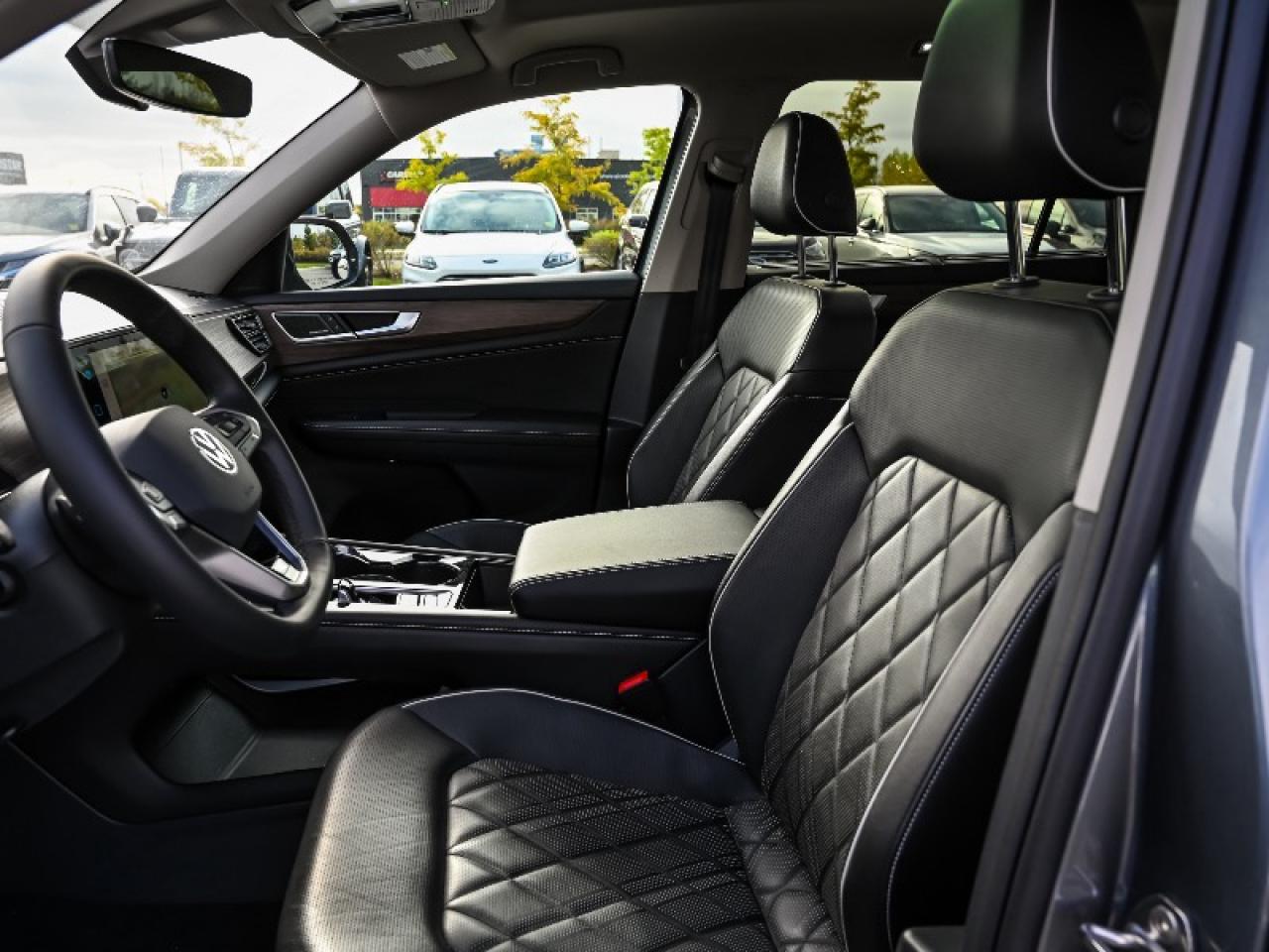 2024 Volkswagen Atlas EXECLINE Photo