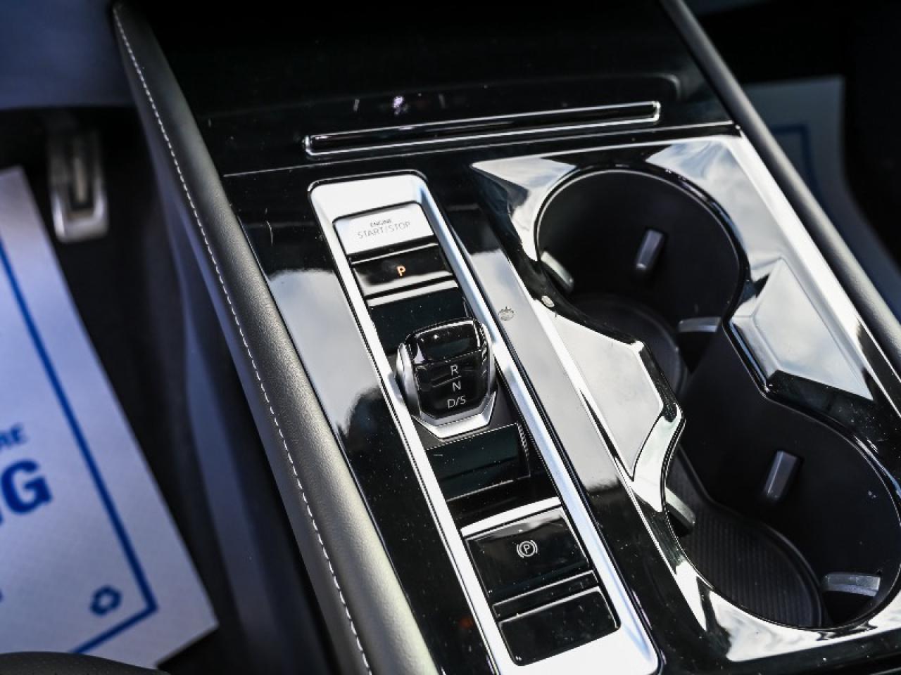 2024 Volkswagen Atlas EXECLINE Photo