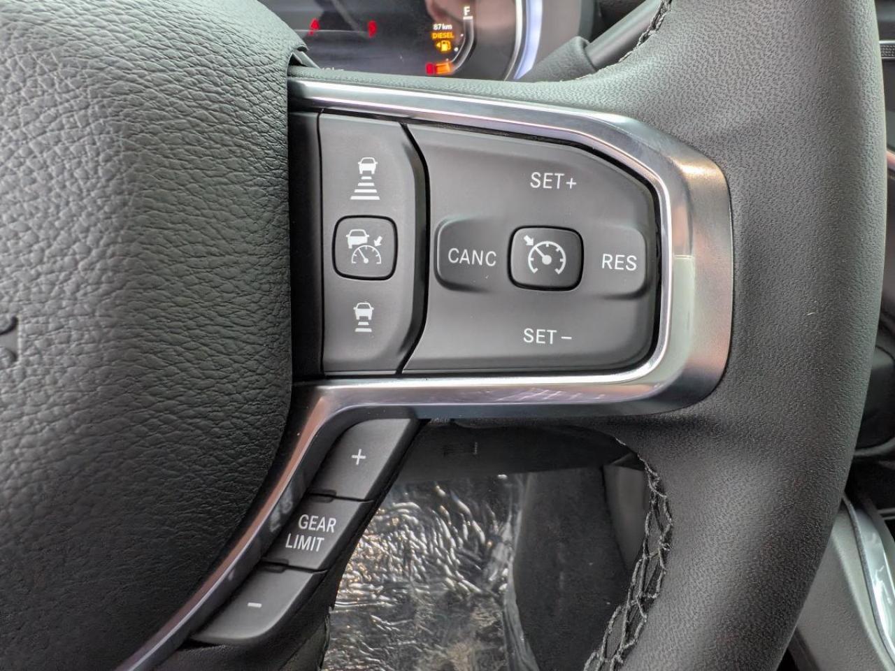 2026 RAM 2500 Laramie 4x4 Crew Cab 6'4" Box Photo