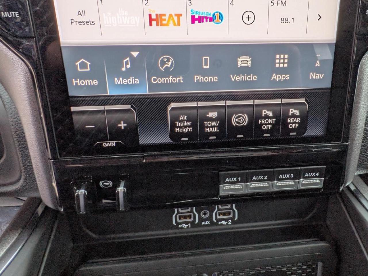 2026 RAM 2500 Laramie 4x4 Crew Cab 6'4" Box Photo