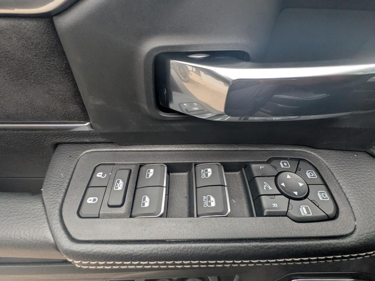 2026 RAM 2500 Laramie 4x4 Crew Cab 6'4" Box Photo