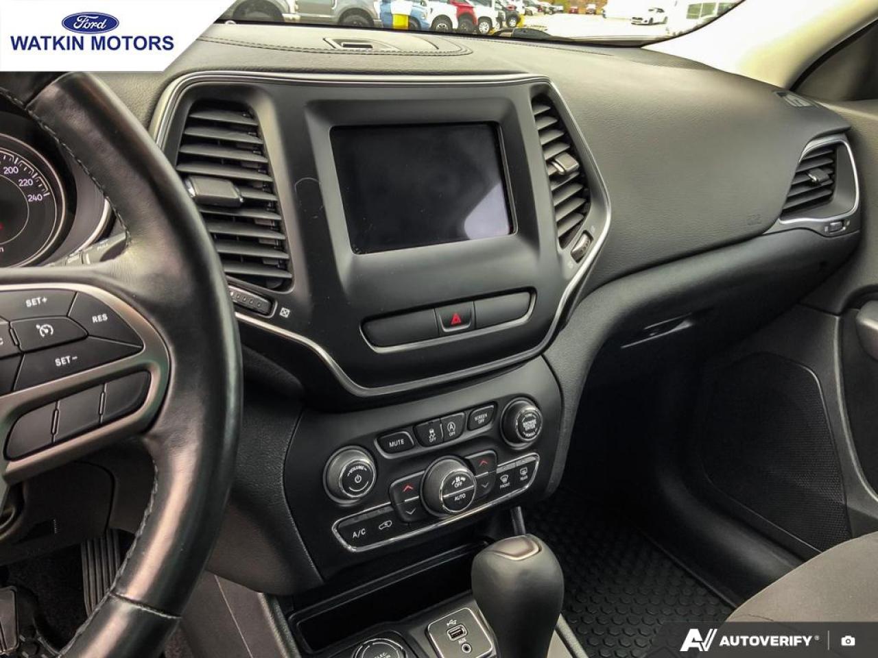 2019 Jeep Cherokee North Photo21