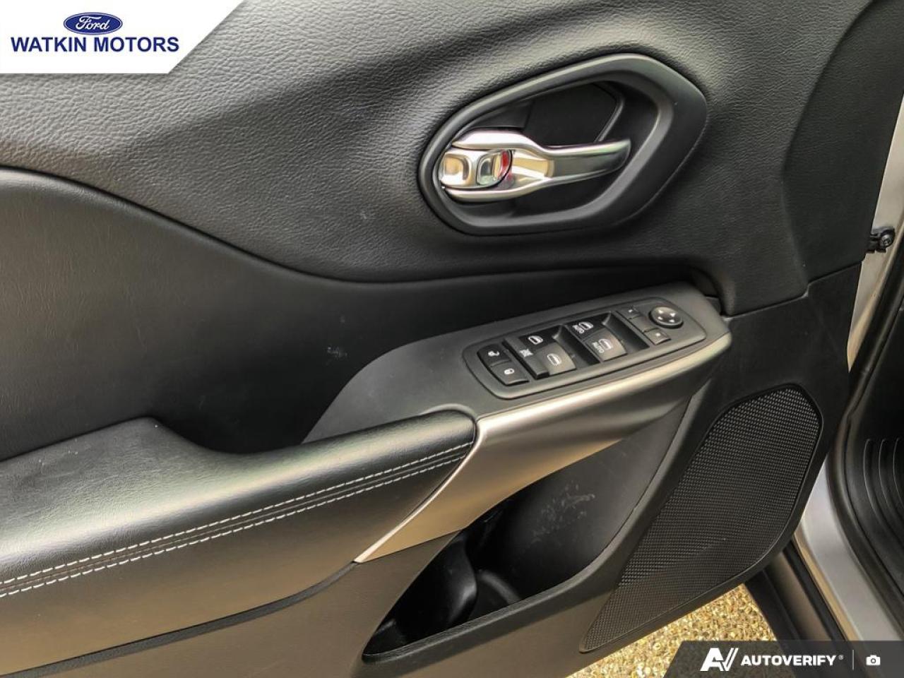 2019 Jeep Cherokee North Photo19