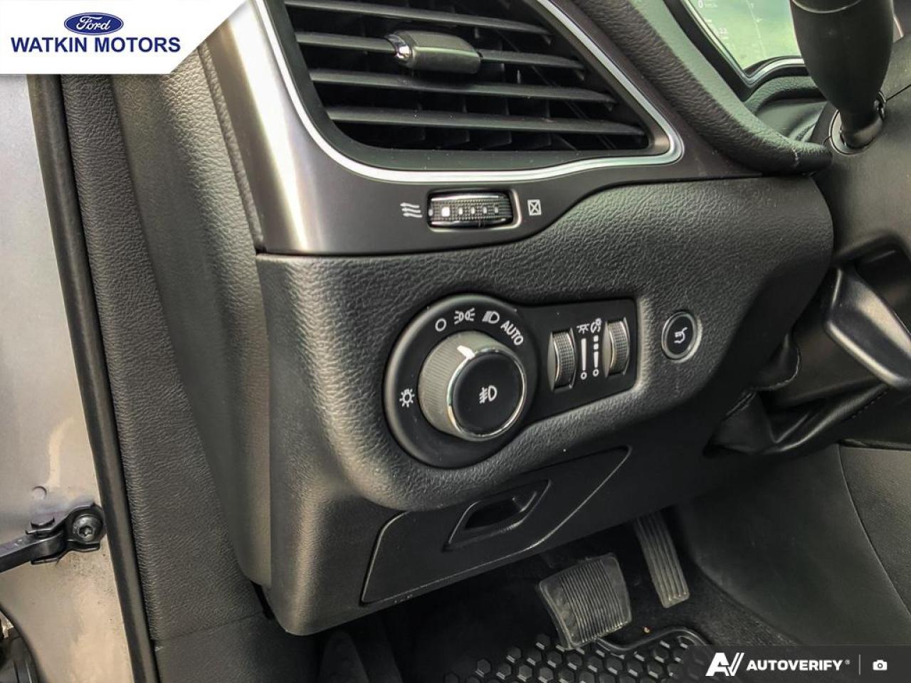 2019 Jeep Cherokee North Photo23