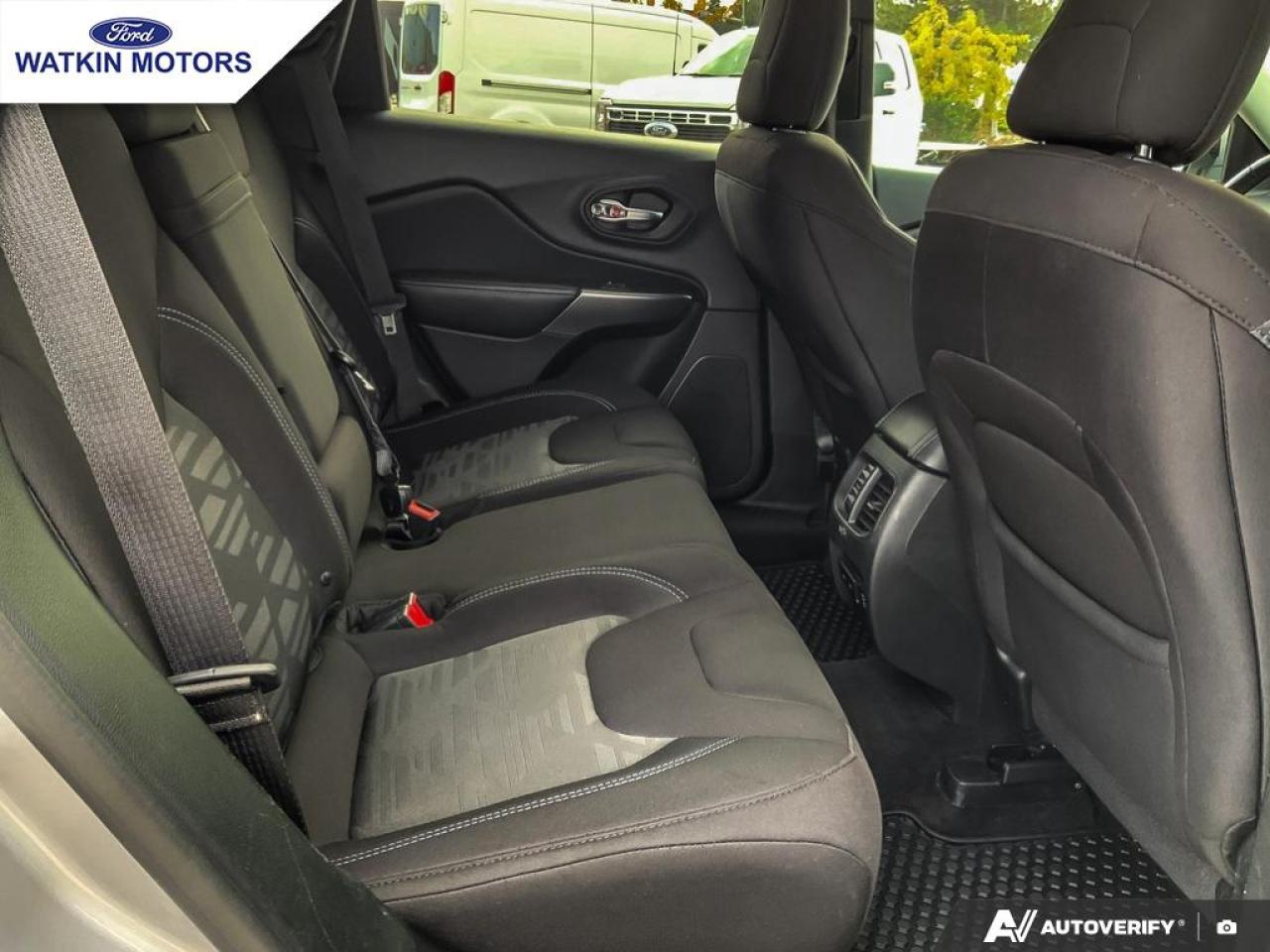 2019 Jeep Cherokee North Photo29