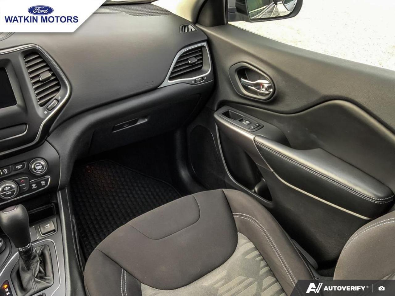 2019 Jeep Cherokee North Photo27