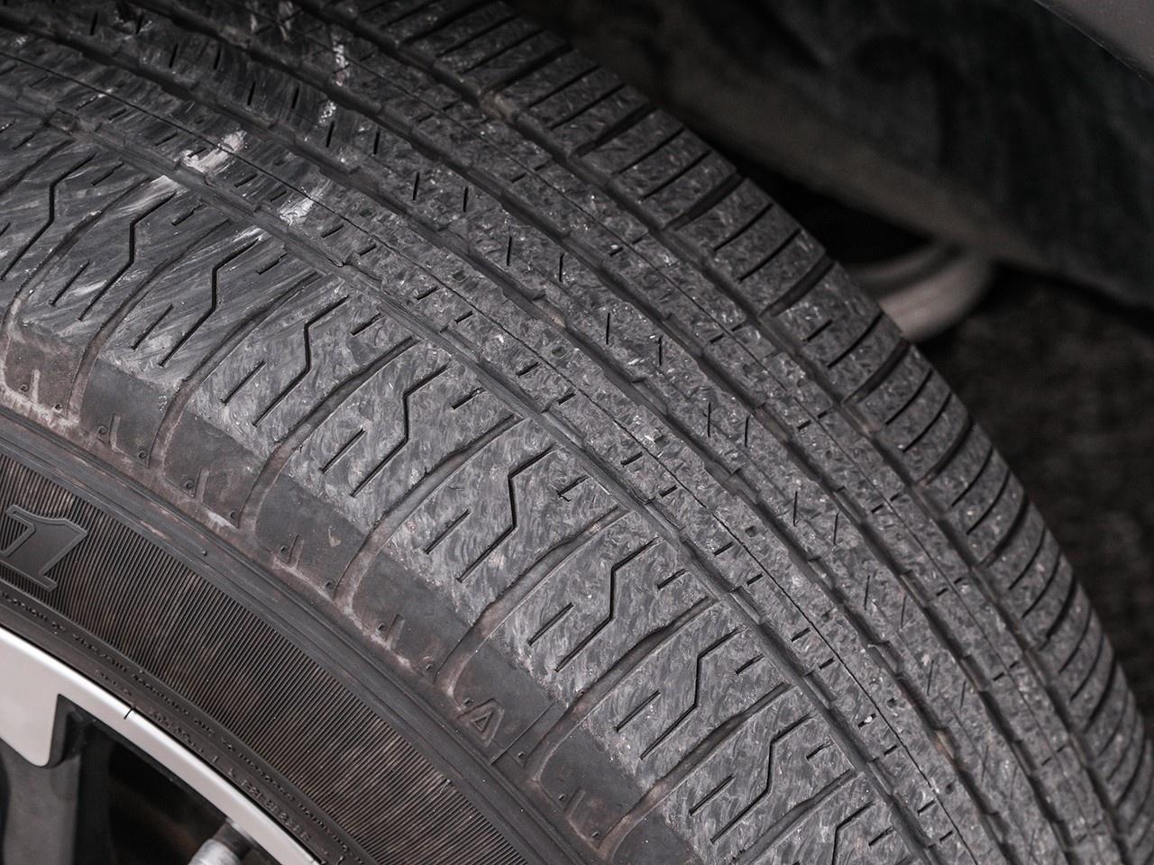 2024 Nissan Rogue SV MOONROOF Photo