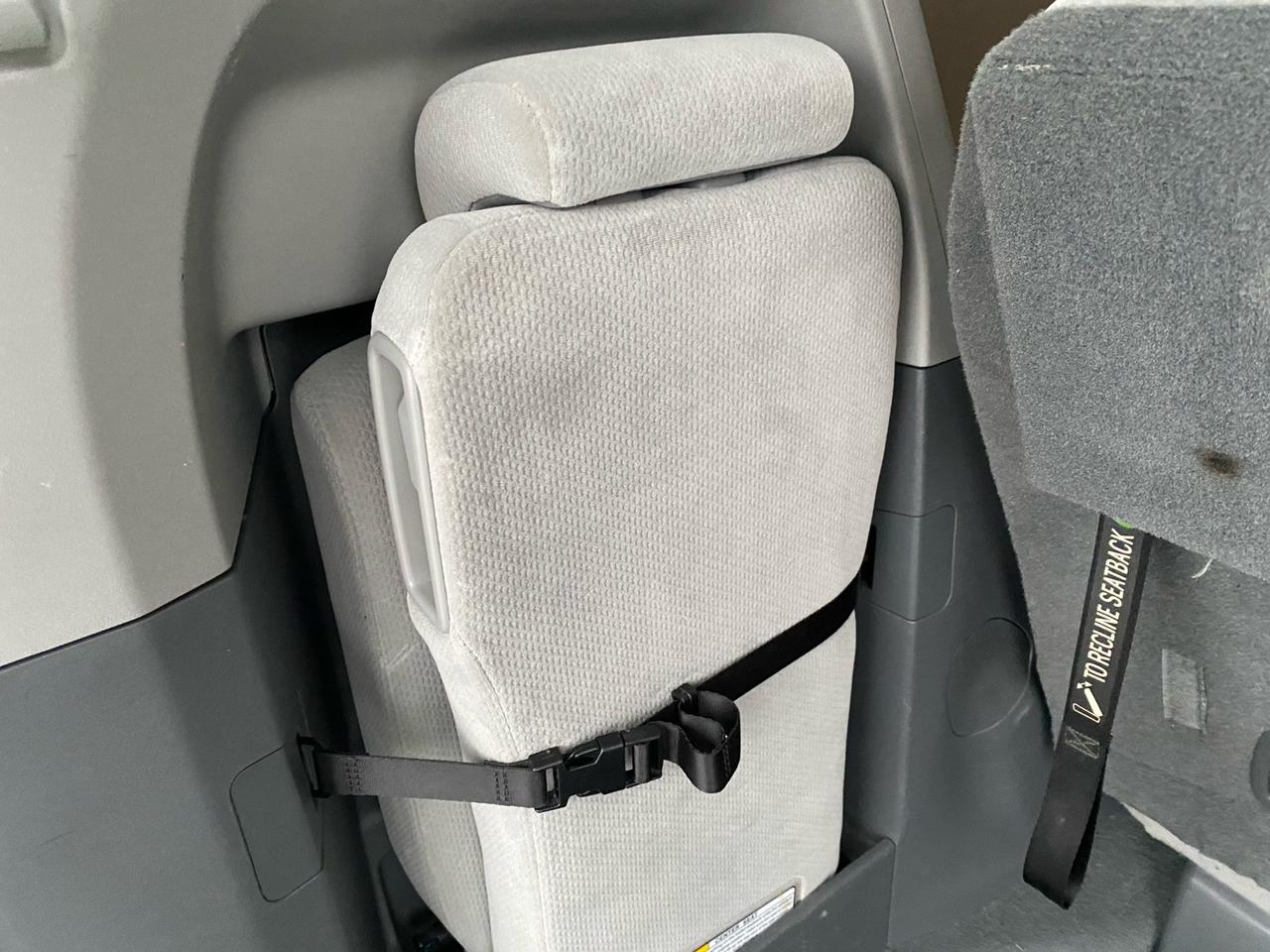 2020 Toyota Sienna LE 8-Passenger Photo