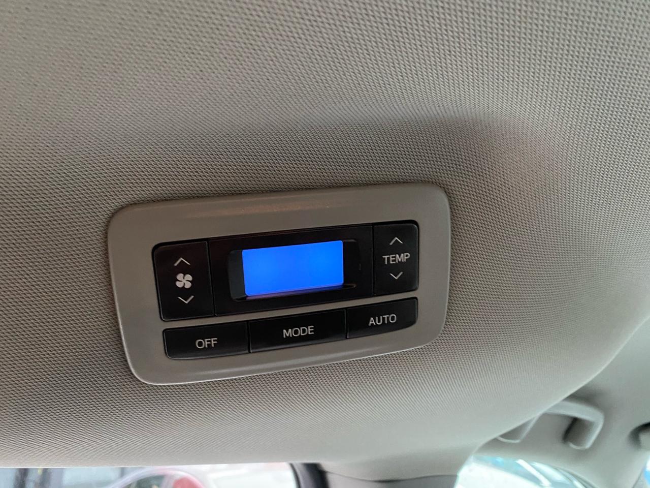 2020 Toyota Sienna LE 8-Passenger Photo