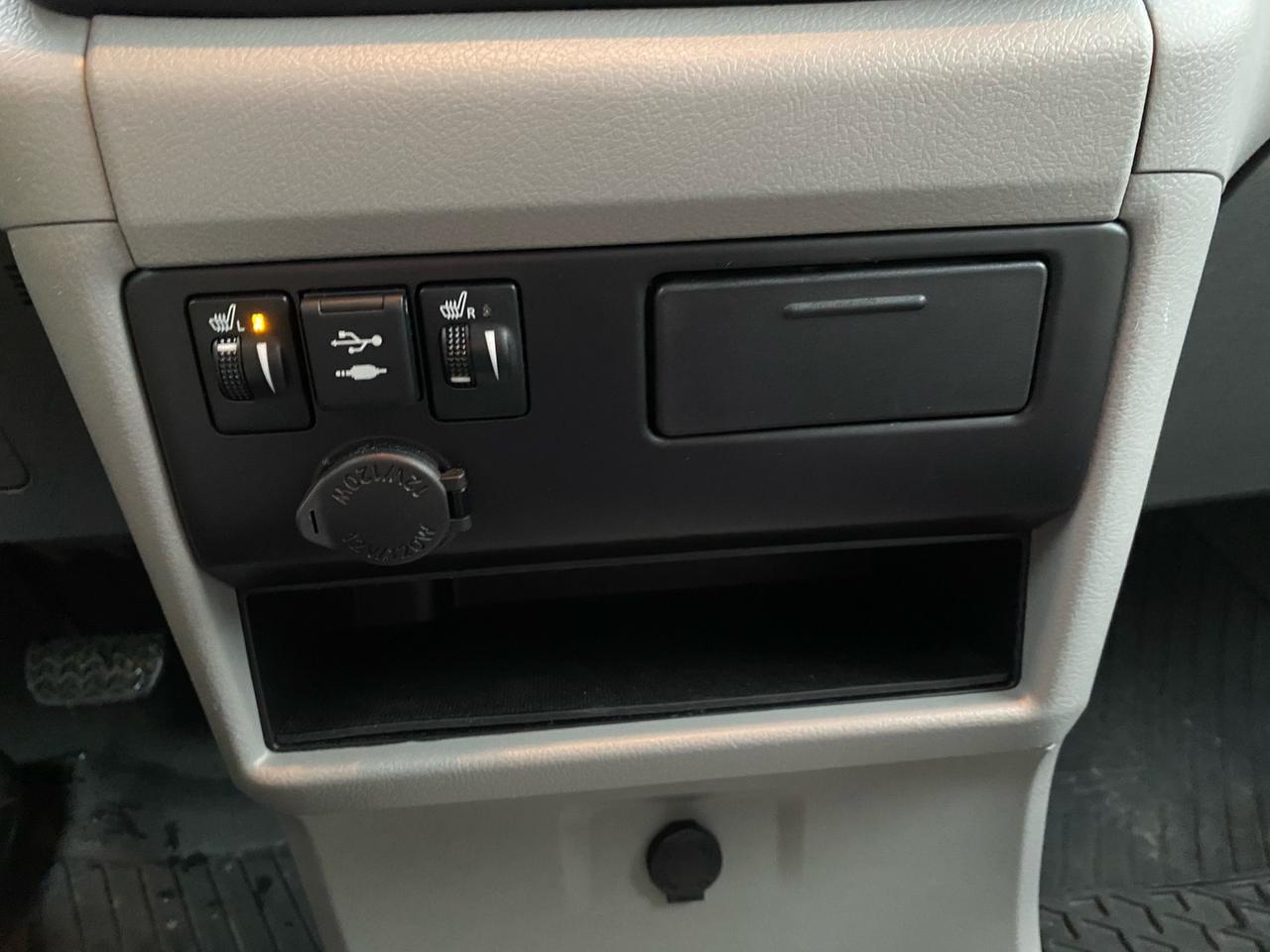 2020 Toyota Sienna LE 8-Passenger Photo