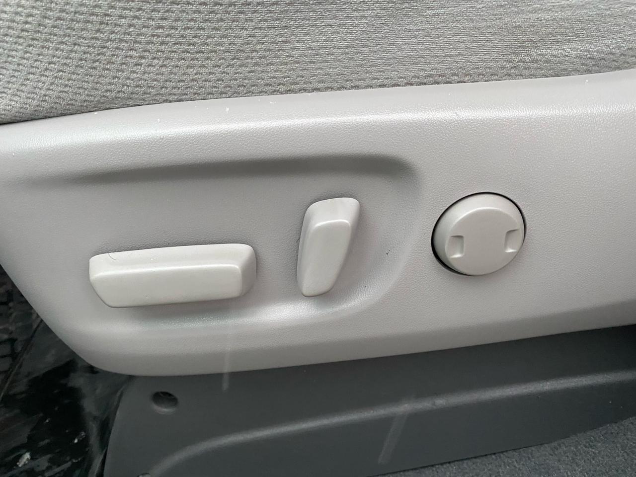 2020 Toyota Sienna LE 8-Passenger Photo