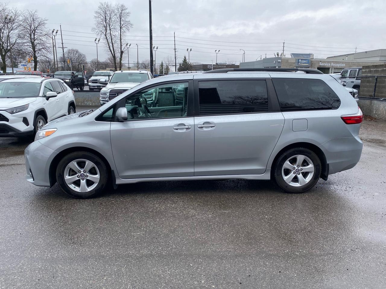 2020 Toyota Sienna LE 8-Passenger Photo