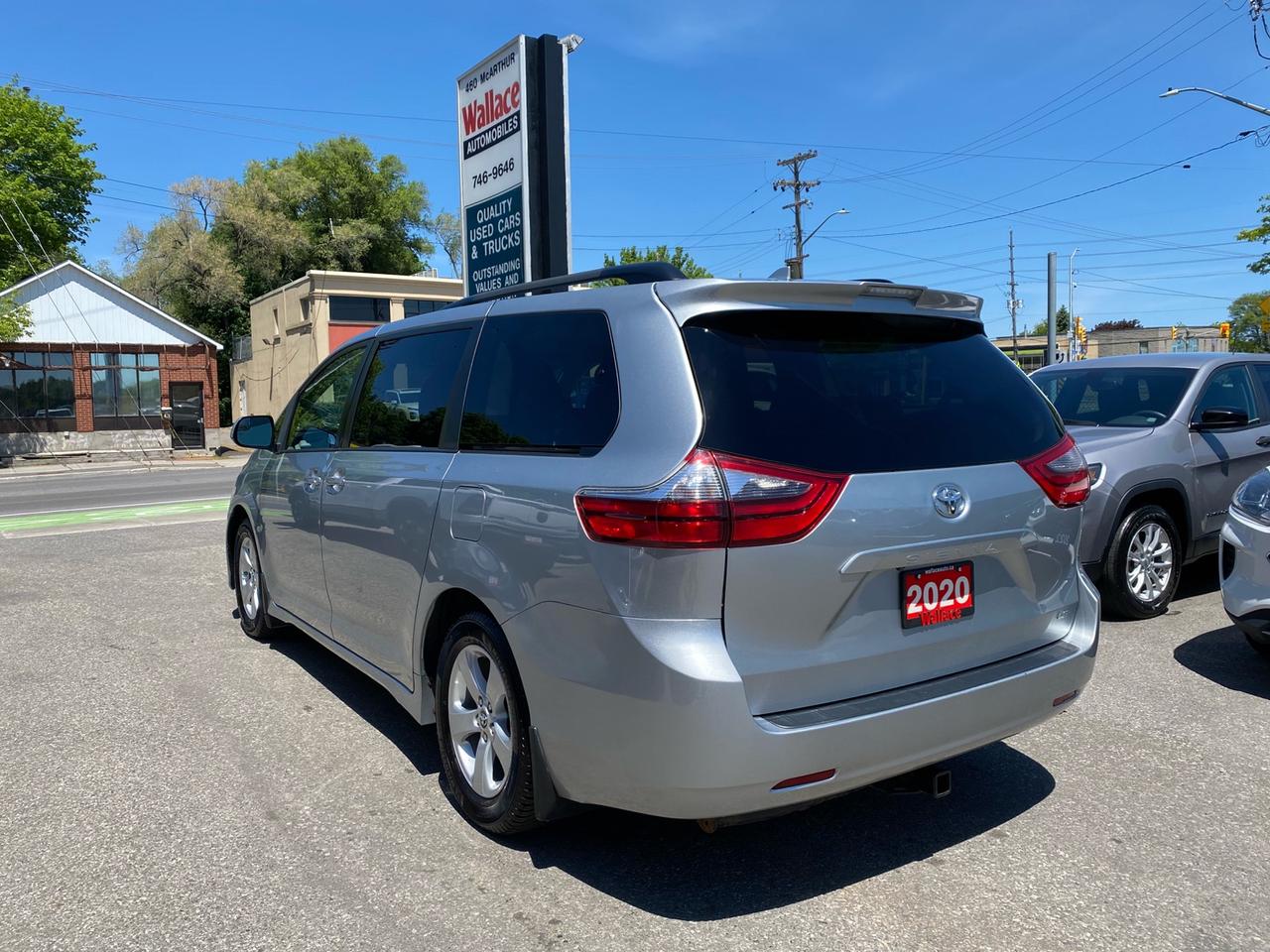 2020 Toyota Sienna LE 8-Passenger Photo