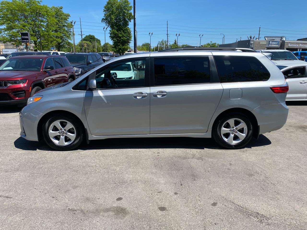 2020 Toyota Sienna LE 8-Passenger Photo