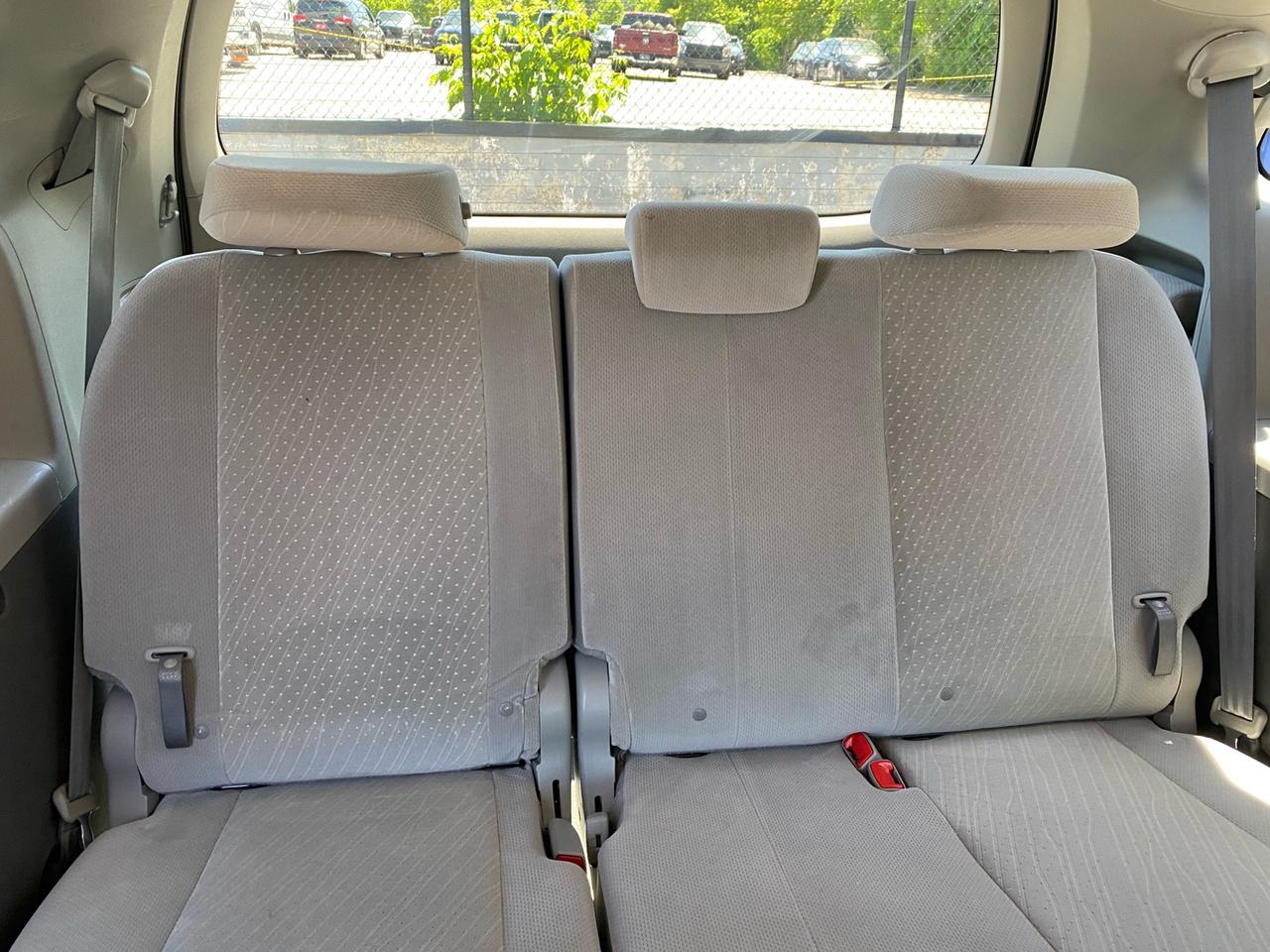 2020 Toyota Sienna LE 8-Passenger Photo