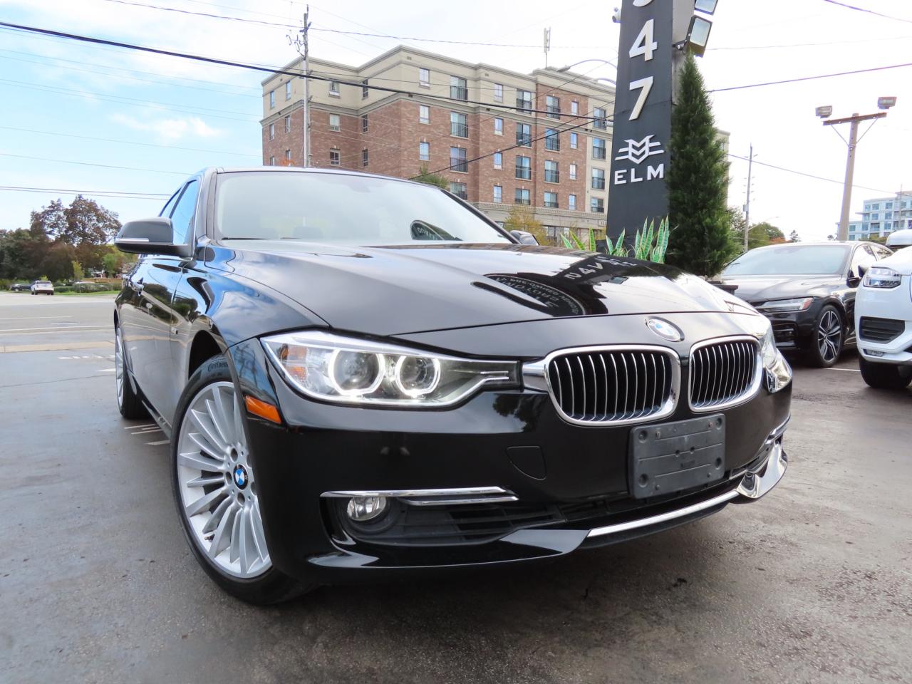 2013 BMW 3 Series 328i XDrive AWD - Navigation System - Leather !! Photo