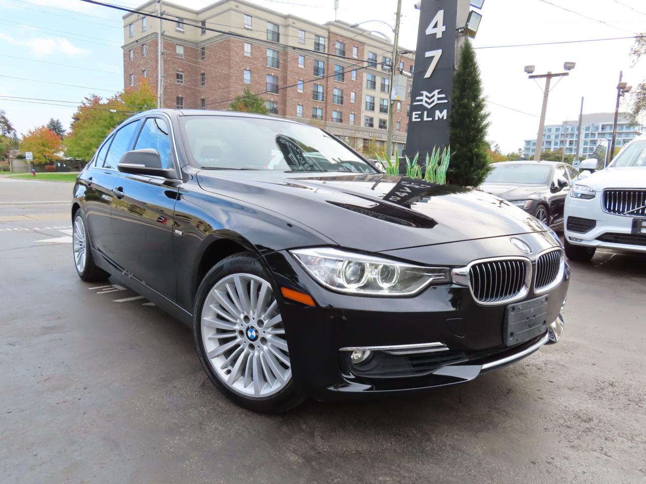 2013 BMW 3 Series 328i XDrive AWD - Navigation System - Leather !! Photo