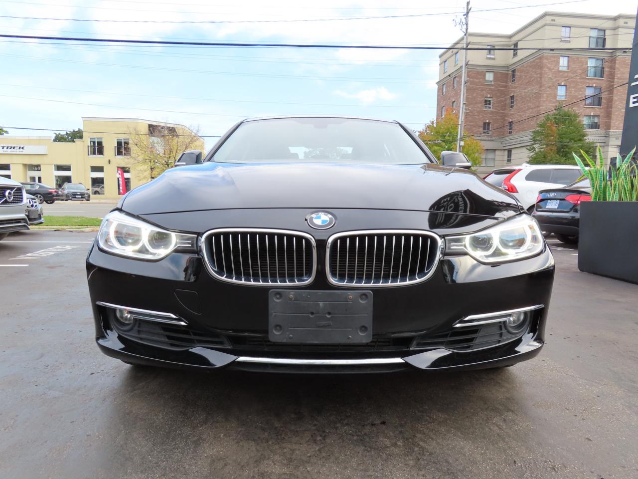 2013 BMW 3 Series 328i XDrive AWD - Navigation System - Leather !! Photo2