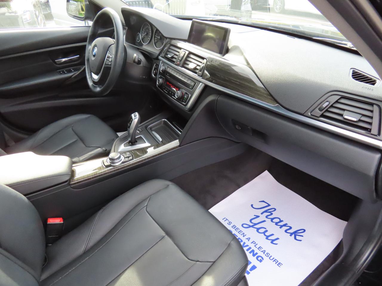 2013 BMW 3 Series 328i XDrive AWD - Navigation System - Leather !! Photo